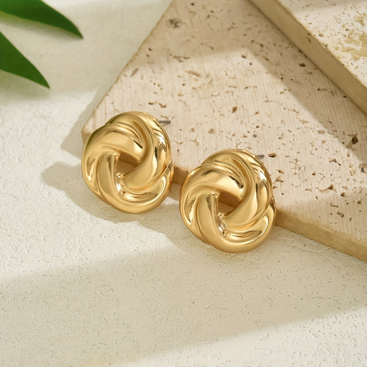 Metal Twisted Flower Design Stud Earrings Iron Jewelry Elegant Punk Style Suitable For Women Daily Party Ear Ornaments