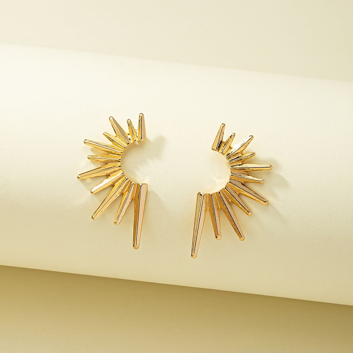 Charm Fashion Versatile 18K Gold Plated Beautiful Daily Wear Sunflower Earrings