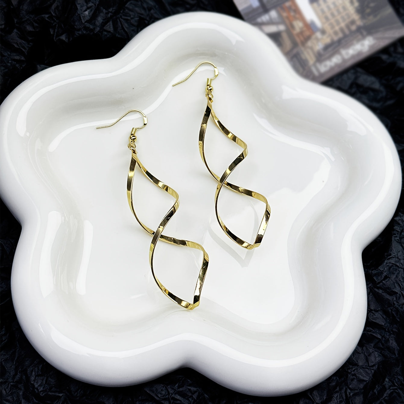 Golden Hollow Spiral Pattern Dangle Earrings Simple Leisure Style Alloy Jewelry Trendy Female Ear Ornaments