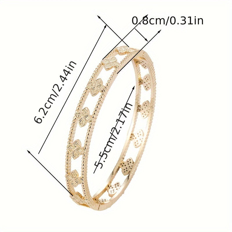 A Stylish Hollowed-out Flower Inlaid With Synthetic Zirconia Design Ladies Bracelet