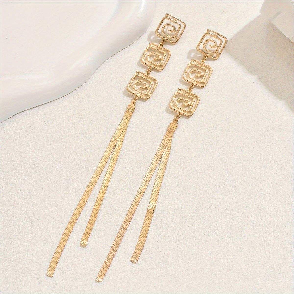 Vintage Elegant Geometric Drop Earrings with Tassel Detail, Zinc Alloy Dangle Earrings for Women, Daily Wear No Mosaic Long Earrings