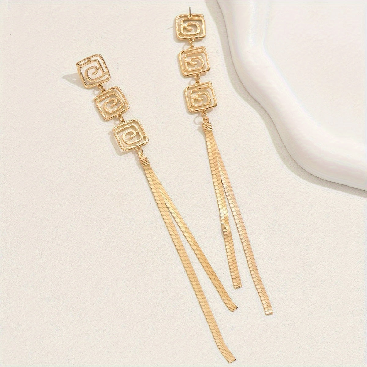 Vintage Elegant Geometric Drop Earrings with Tassel Detail, Zinc Alloy Dangle Earrings for Women, Daily Wear No Mosaic Long Earrings
