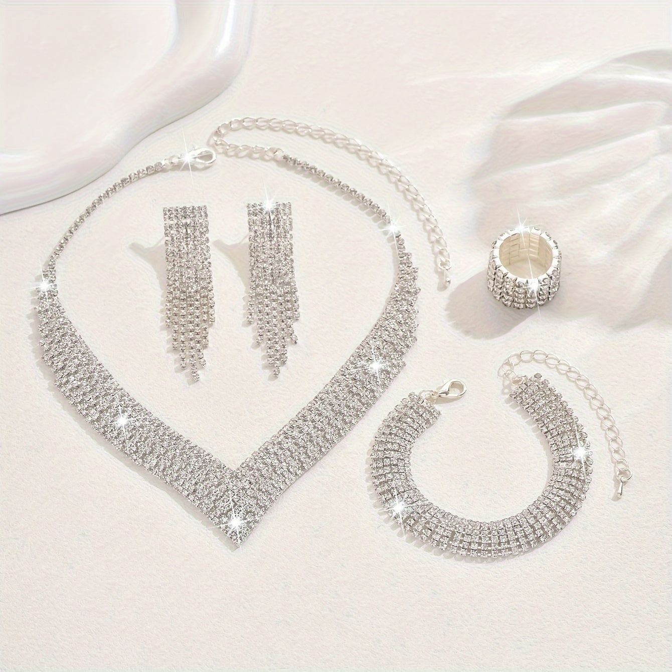 4PCS Elegant Silver-Plated Rhinestone Jewelry Set for Women - Copper Based Necklace Earrings Bracelet Ring - Sparkling Tassel Design for Wedding Party, Banquet - Versatile for All Seasons, Thanksgiving Gift Idea