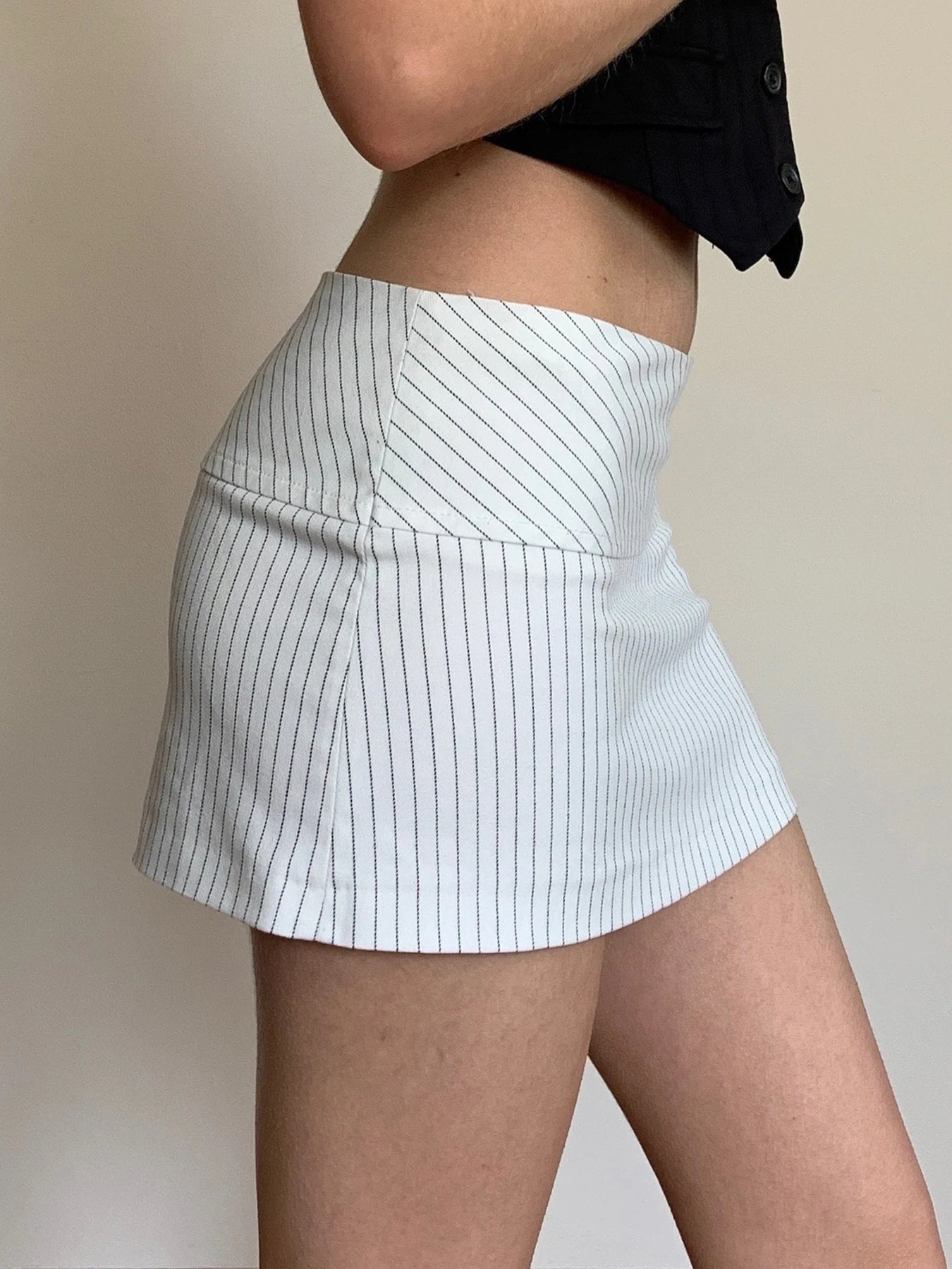 001Office Women Striped Wrap Skirts Y2k Aesthetical Low Waisted Slimming Sexy Short Skirts Elegant Senior All-match Skirts