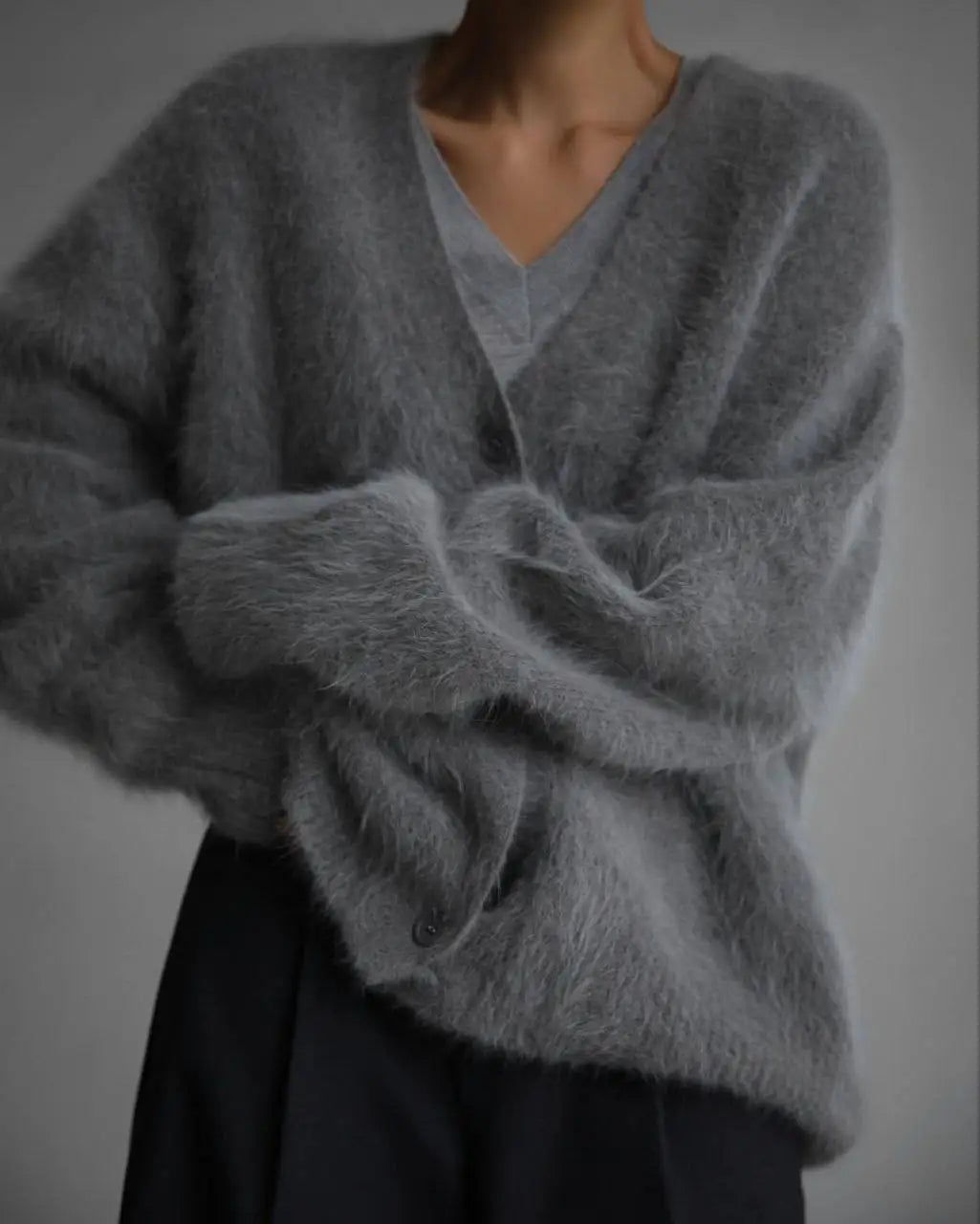 097Women Elegant Long Sleeve Sweater