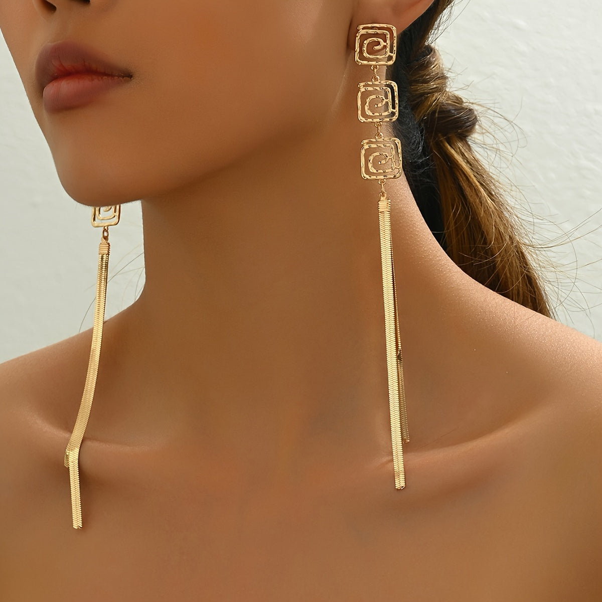 Vintage Elegant Geometric Drop Earrings with Tassel Detail, Zinc Alloy Dangle Earrings for Women, Daily Wear No Mosaic Long Earrings