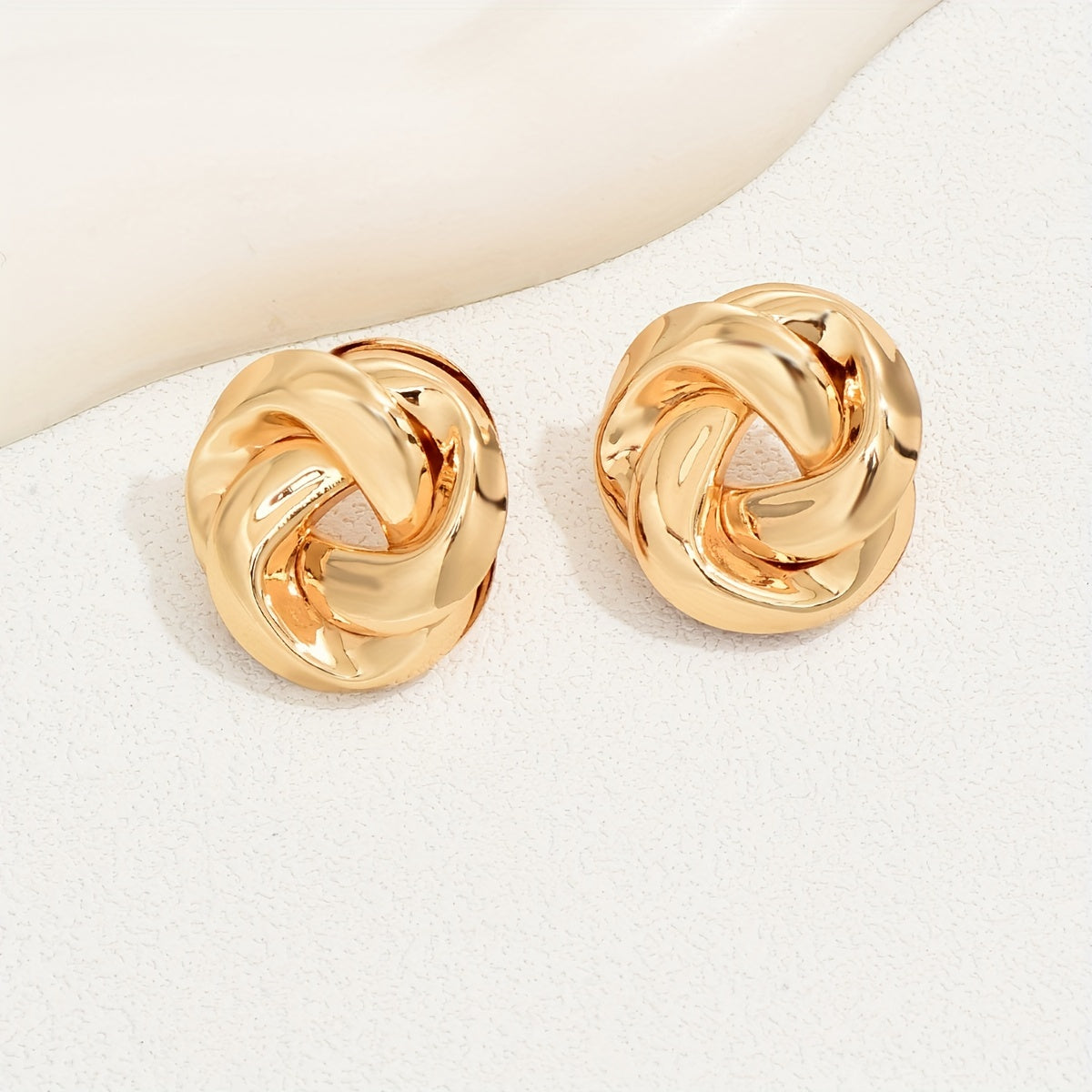 Metal Twisted Flower Design Stud Earrings Iron Jewelry Elegant Punk Style Suitable For Women Daily Party Ear Ornaments
