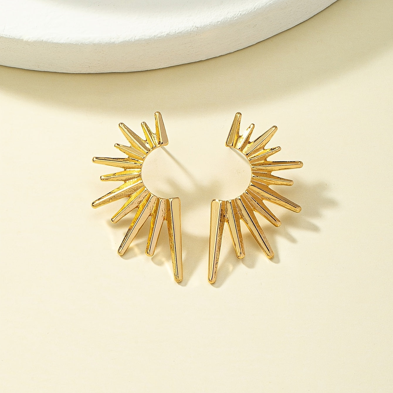 Charm Fashion Versatile 18K Gold Plated Beautiful Daily Wear Sunflower Earrings