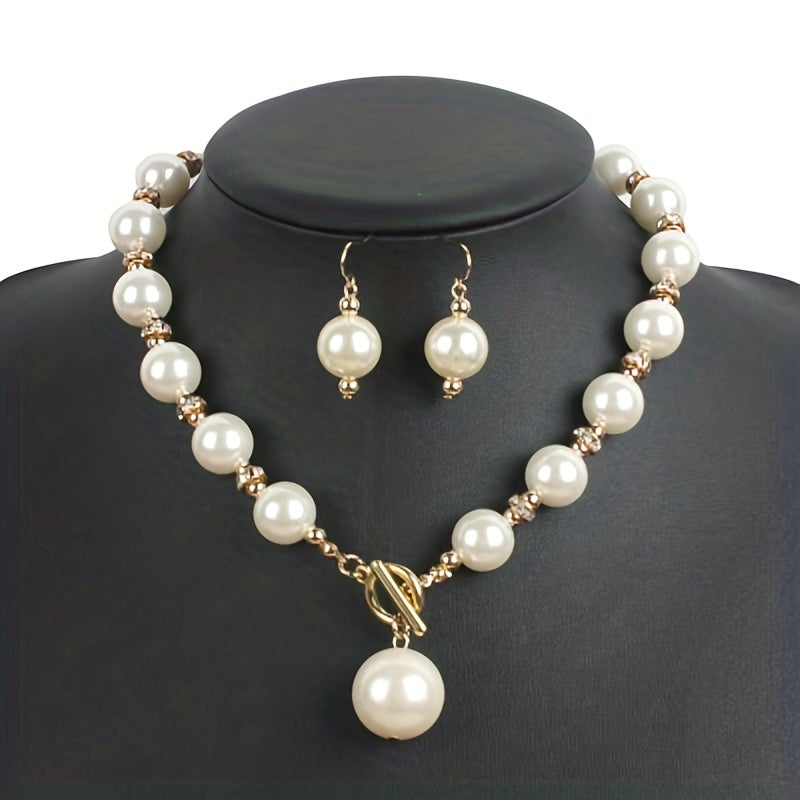 Luxurious Faux Pearl Clavicle Necklace - Elegant Short Chain, Versatile All-Match Jewelry Accessory for Women, Perfect for Everyday Wear, Parties and Special Occasions