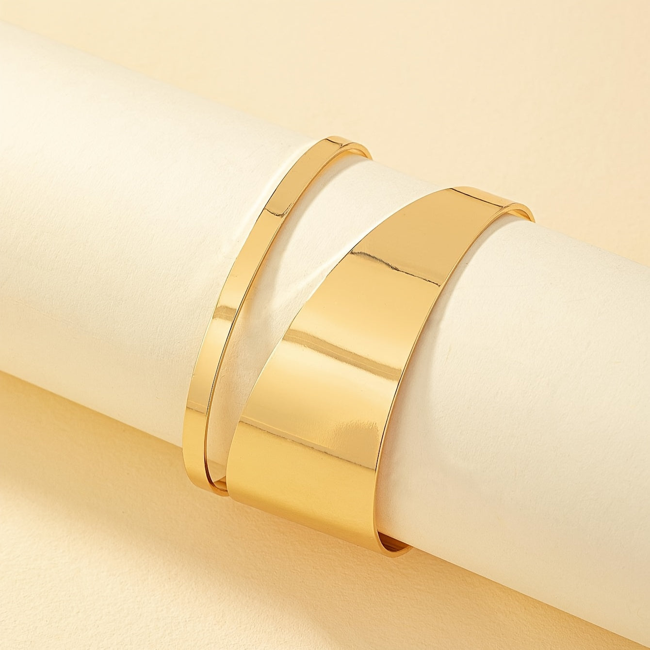 A Stylish And Versatile Geometric 18K Gold Plated Open Bracelet Bangle For Daily Wear, Exuding Charm And Simplicity