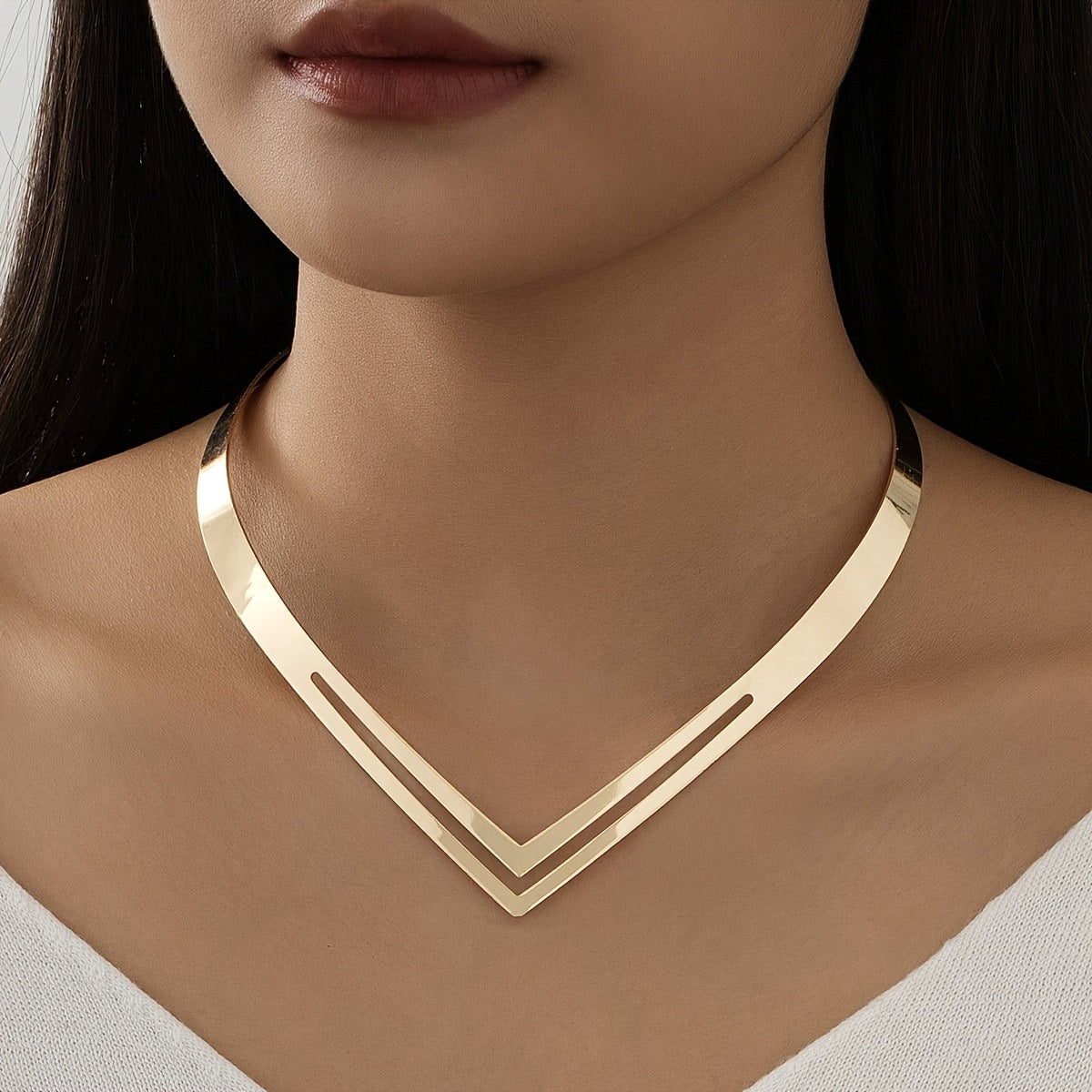 Elegant Double-Layered V-Shaped Choker Necklace for Women - Simple Hollow Design, Alloy, Perfect for Parties & Casual Wear