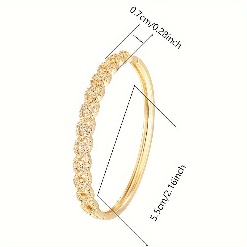 A Unique Eye-shaped Design Bracelet For Women Made Of Zirconia