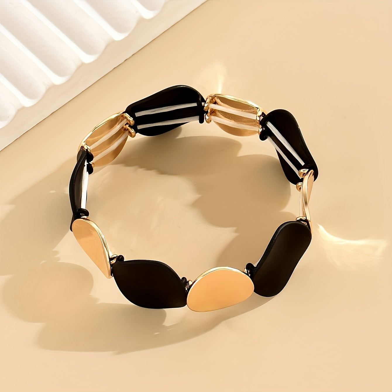 Vintage Style Stretch Bracelet with Contrast Round Black and Gold-Tone Zinc Alloy Discs for Women - Simple Elastic Bangle, No Plating, Perfect for Daily Wear and Parties