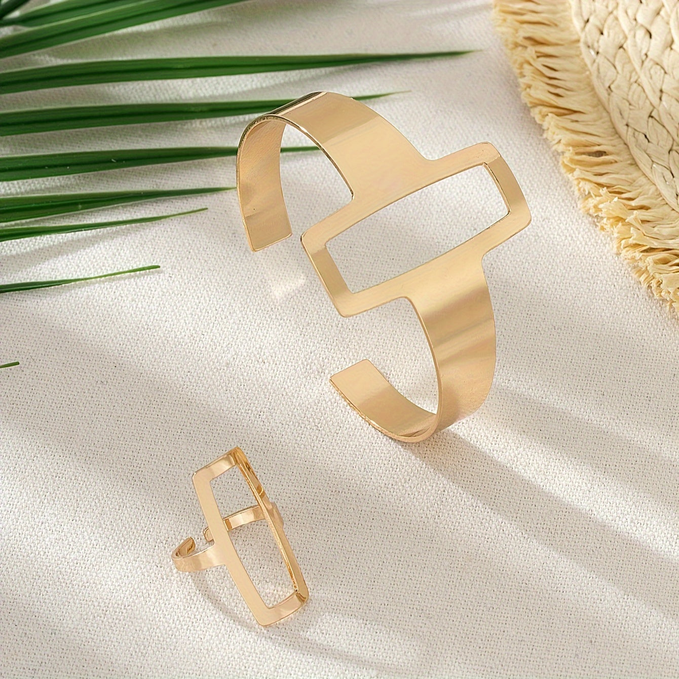 Trendy And Minimalist Geometric Square Jewelry Hollowed Out Ring And Bracelet Set Jewelry Set Gift