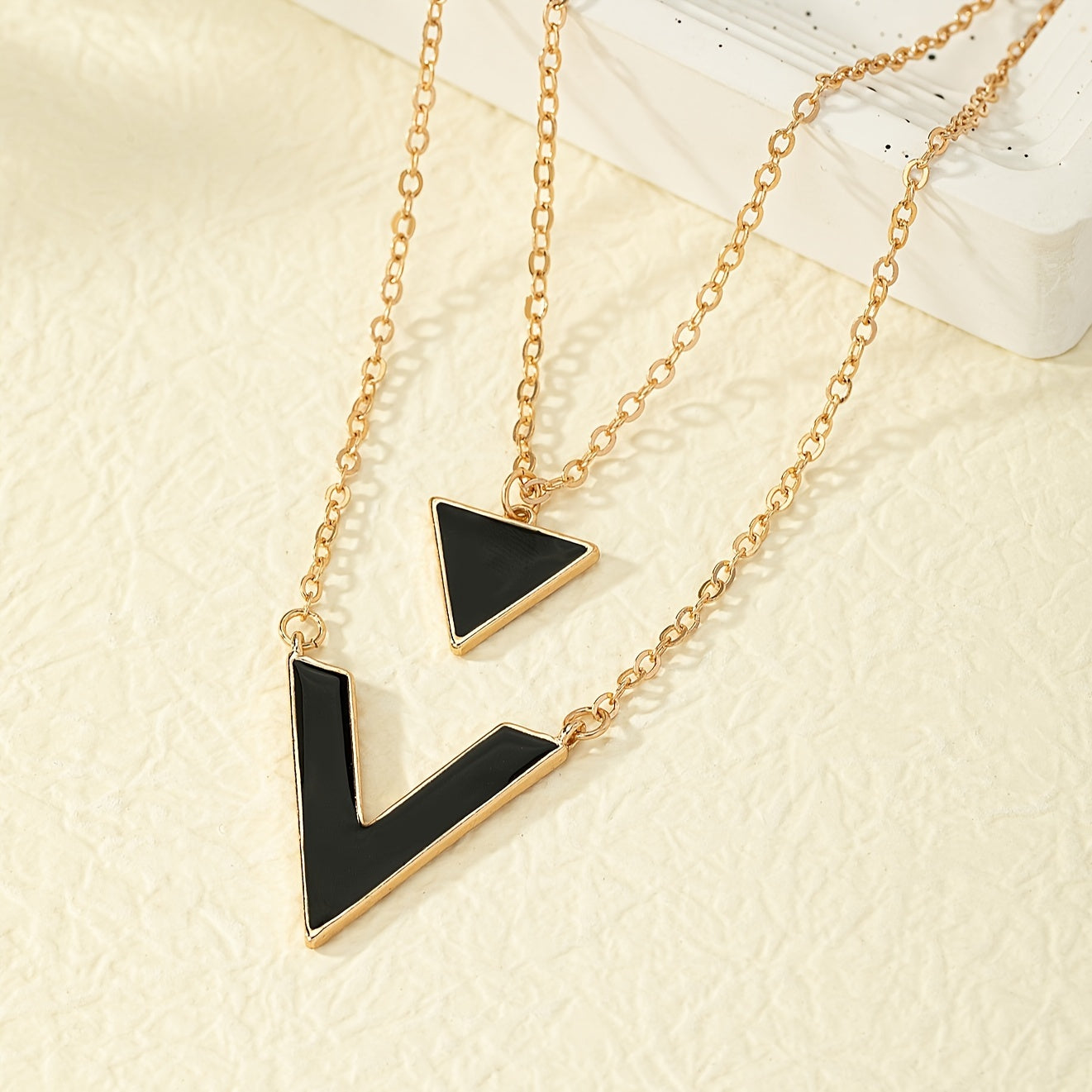 Geometric Drip Oil Black Geometric Shape Pendant Necklace 18K Gold Plated Female Neck Jewelry Gift